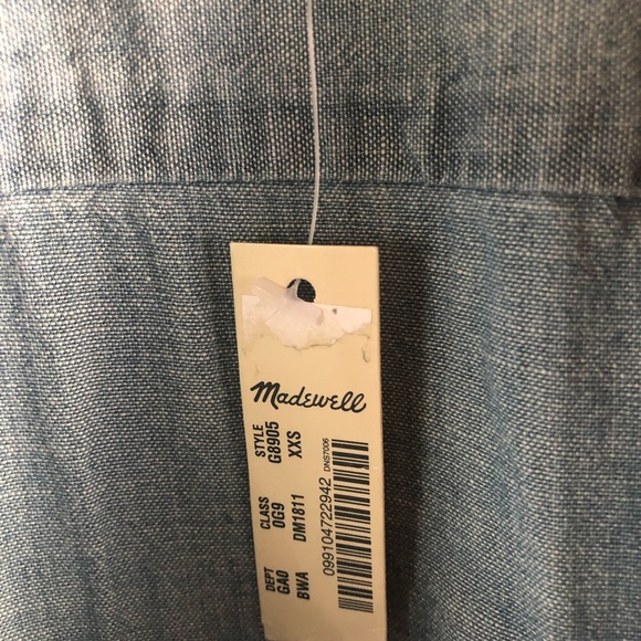 Madewell Classic Button-Up Shirt - Picture 8 of 8